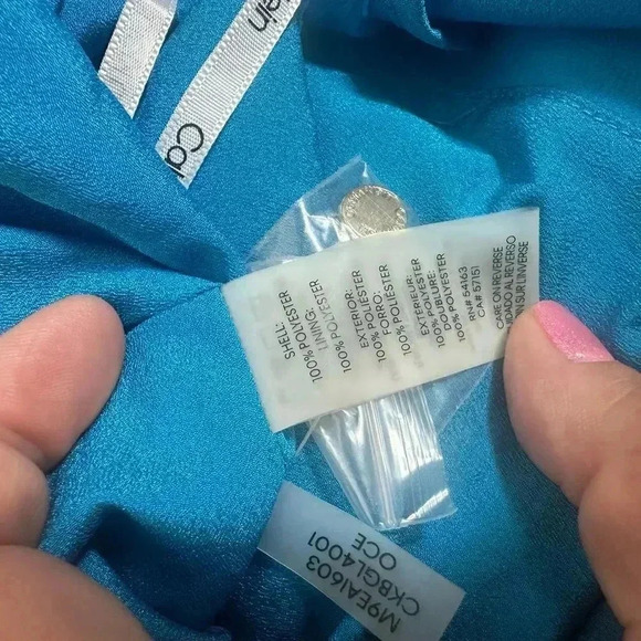 Calvin Klein blue flutter cap sleeve top with gold buttons size medium - Picture 10 of 10